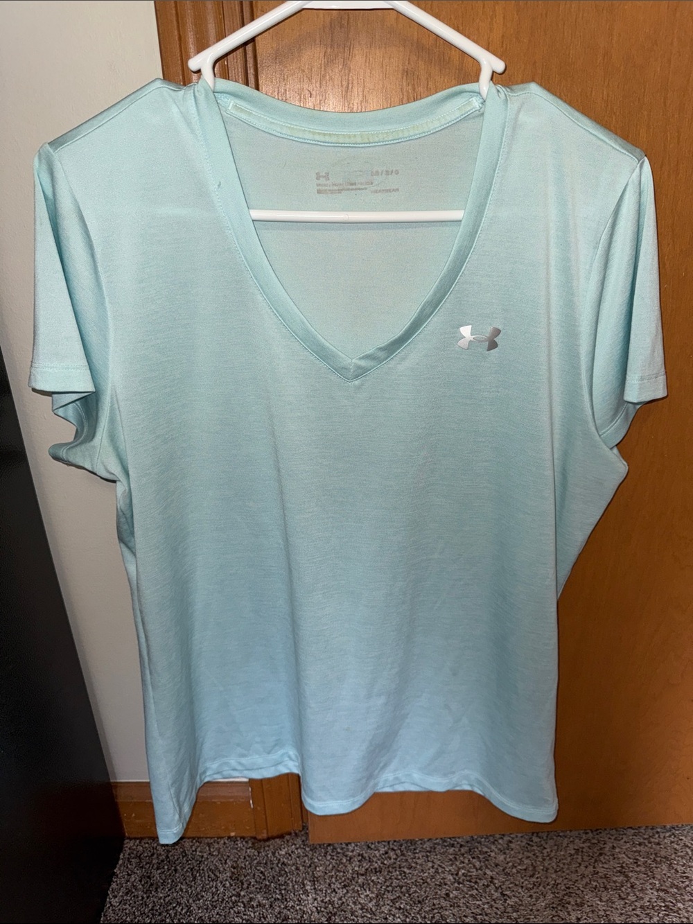 Under Armour Women's Mint V-Neck Short Sleeve HeatGear Tee